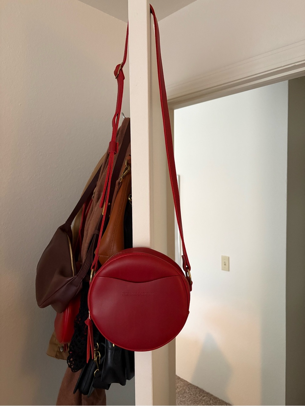 Portland Leather Red Round Crossbody Bag - Picture 4 of 4